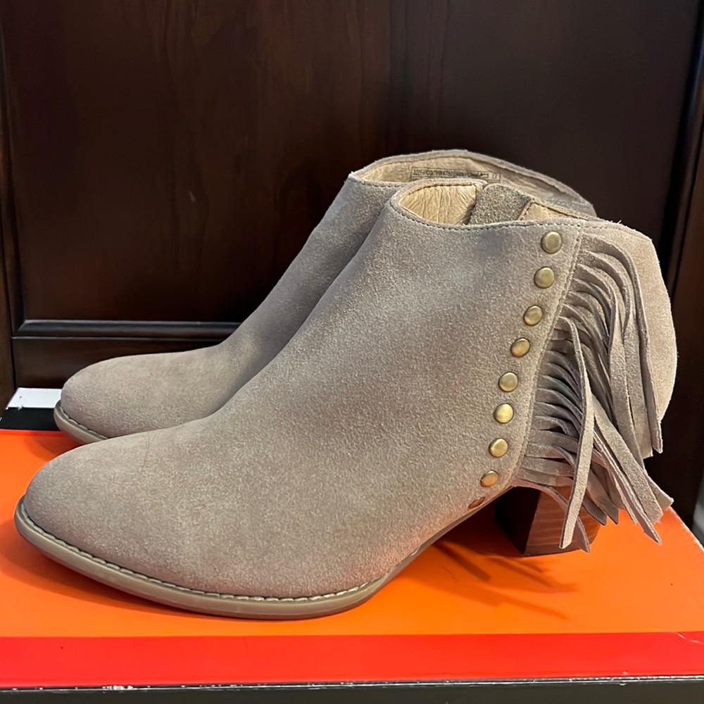 Vionic Faros Tan Suede Boots • Fringe